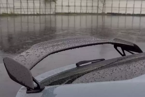 「街乗りでも本当に効く？ シビック TYPE Rの純正アクセサリーを群サイで試す！」の画像