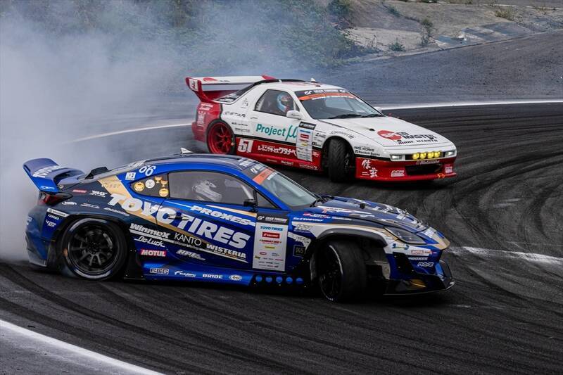 涼しい季節の開催になったD1GPエビスだが、コースアウト続出の大波乱