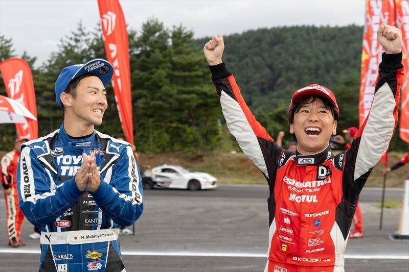 涼しい季節の開催になったD1GPエビスだが、コースアウト続出の大波乱