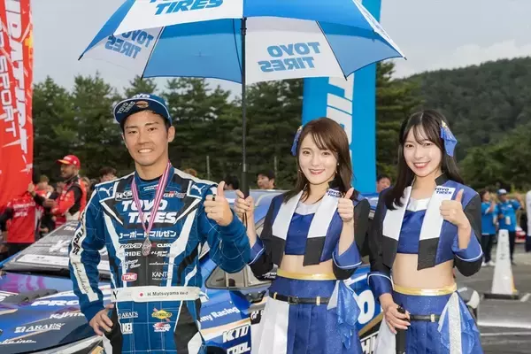 「涼しい季節の開催になったD1GPエビスだが、コースアウト続出の大波乱」の画像