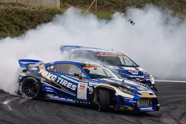 「涼しい季節の開催になったD1GPエビスだが、コースアウト続出の大波乱」の画像