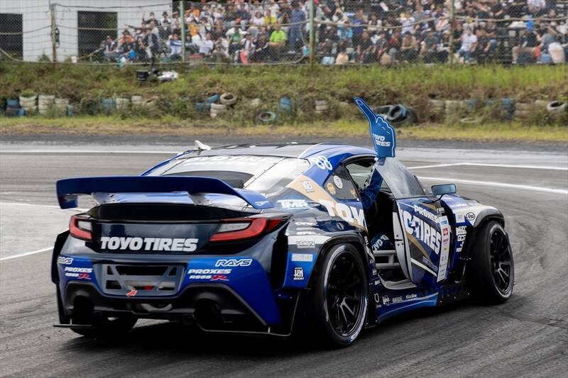 涼しい季節の開催になったD1GPエビスだが、コースアウト続出の大波乱