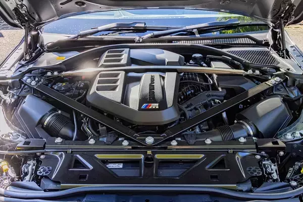 「「家族も荷物も諦めない!」510馬力の最強ワゴン「BMW M3ツーリング」」の画像