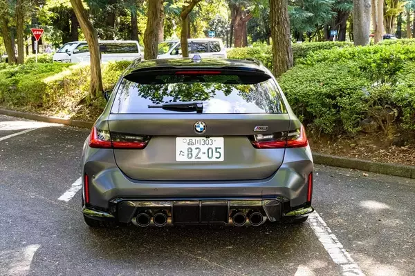 「「家族も荷物も諦めない!」510馬力の最強ワゴン「BMW M3ツーリング」」の画像