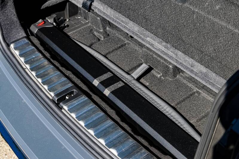 「家族も荷物も諦めない!」510馬力の最強ワゴン「BMW M3ツーリング」