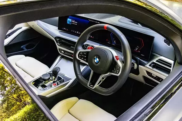 「「家族も荷物も諦めない!」510馬力の最強ワゴン「BMW M3ツーリング」」の画像