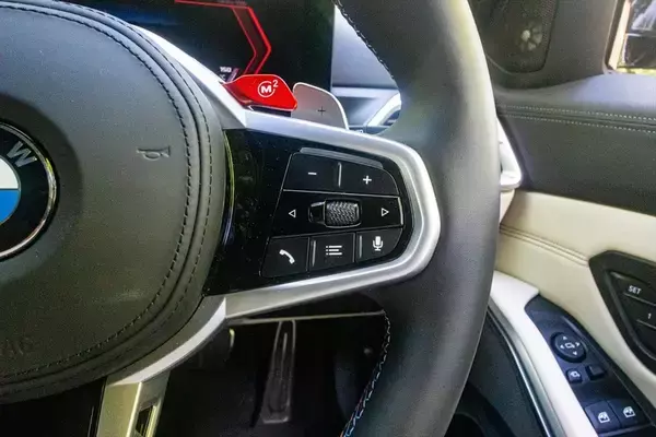 「「家族も荷物も諦めない!」510馬力の最強ワゴン「BMW M3ツーリング」」の画像