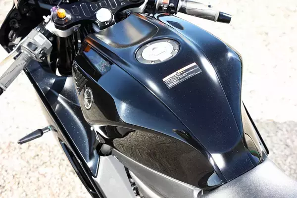 「一般道からサーキットまでカバー！ これが現代のスーパースポーツ ヤマハ「YZF-R7」」の画像