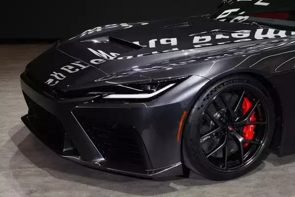 「「GR GT」はトヨタが送り出す究極のスポーツカー！ V8×ハイブリッドが衝撃すぎる！」の画像