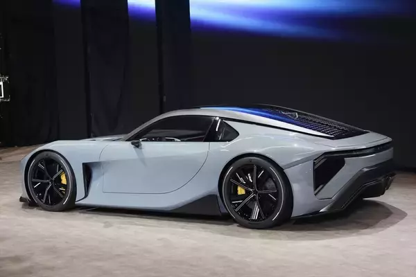 「「GR GT」はトヨタが送り出す究極のスポーツカー！ V8×ハイブリッドが衝撃すぎる！」の画像