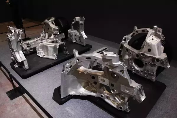 「「GR GT」はトヨタが送り出す究極のスポーツカー！ V8×ハイブリッドが衝撃すぎる！」の画像