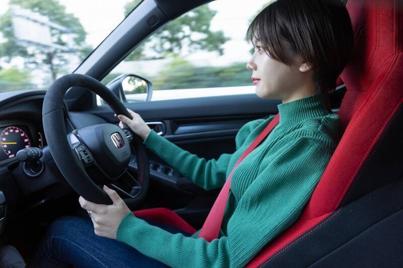 6代目「シビックTYPE R」はスポーツカーが苦手な人にこそ乗ってほしい