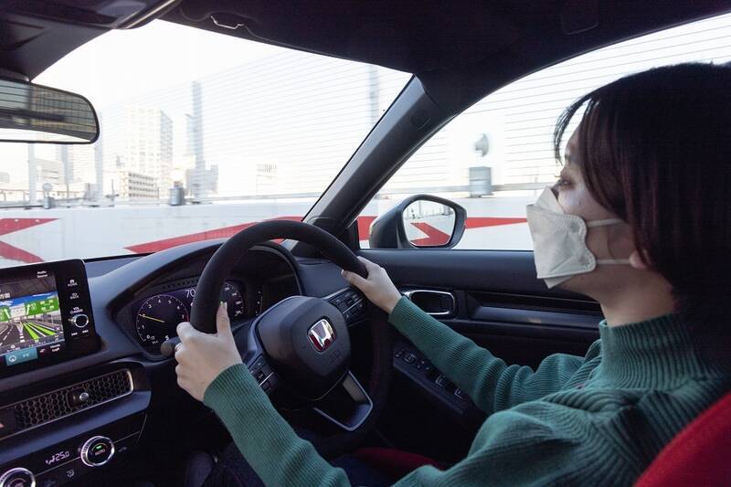 6代目「シビックTYPE R」はスポーツカーが苦手な人にこそ乗ってほしい