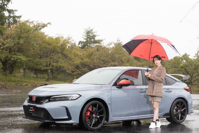 6代目「シビックTYPE R」はスポーツカーが苦手な人にこそ乗ってほしい