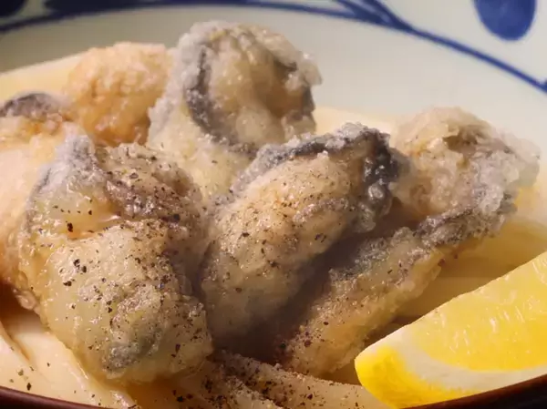 「牡蠣が6つも入って大興奮!! 丸亀製麺の冬だけ「牡蠣たまあんかけ」「牡蠣ぶっかけ」」の画像