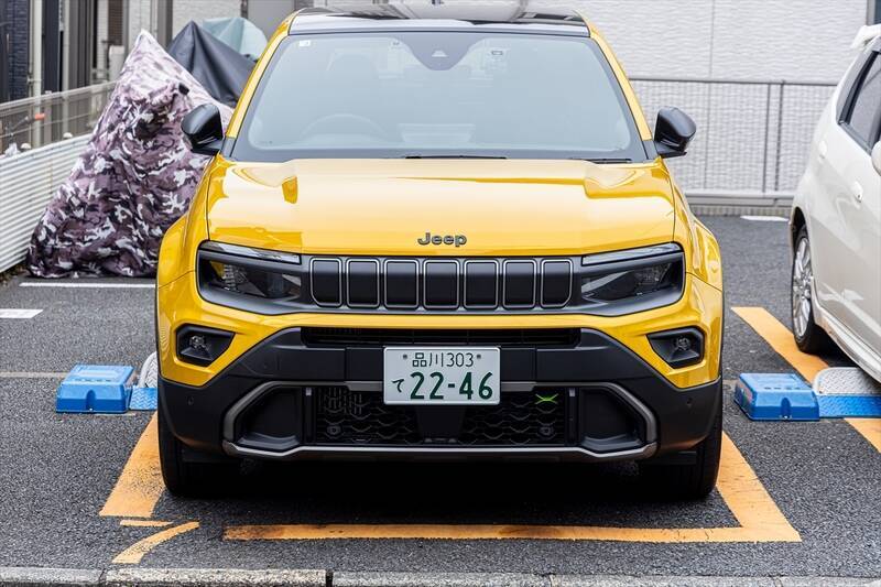 「こんな小せぇJeepがあるか！」本国アメリカ人も驚く極小ハイブリッドSUVが日本上陸
