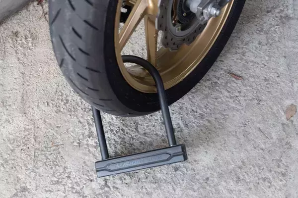 「バイク乗りの悩みの種？ CBR250RRの盗難対策を考える」の画像