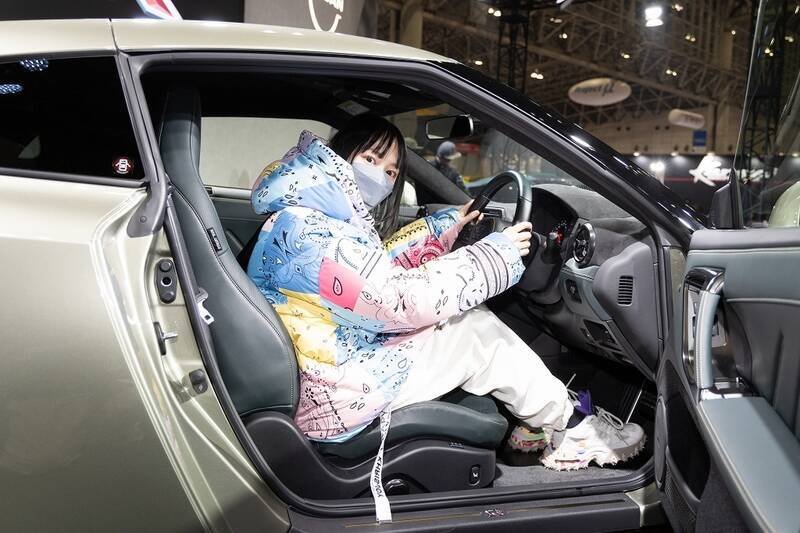 日産が新型「GT-R」を発表！ 限定仕様車とNISMOチューンをアイドルが最速チェック！