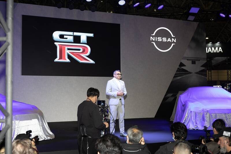 日産が新型「GT-R」を発表！ 限定仕様車とNISMOチューンをアイドルが最速チェック！