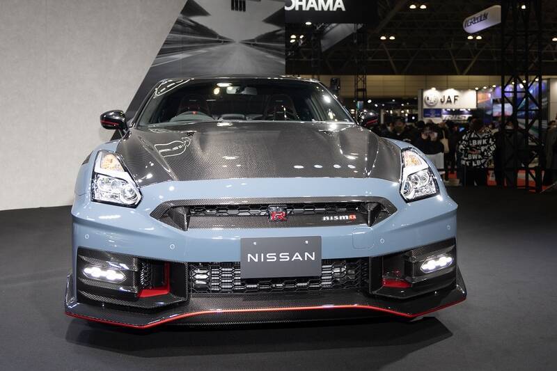 日産が新型「GT-R」を発表！ 限定仕様車とNISMOチューンをアイドルが最速チェック！