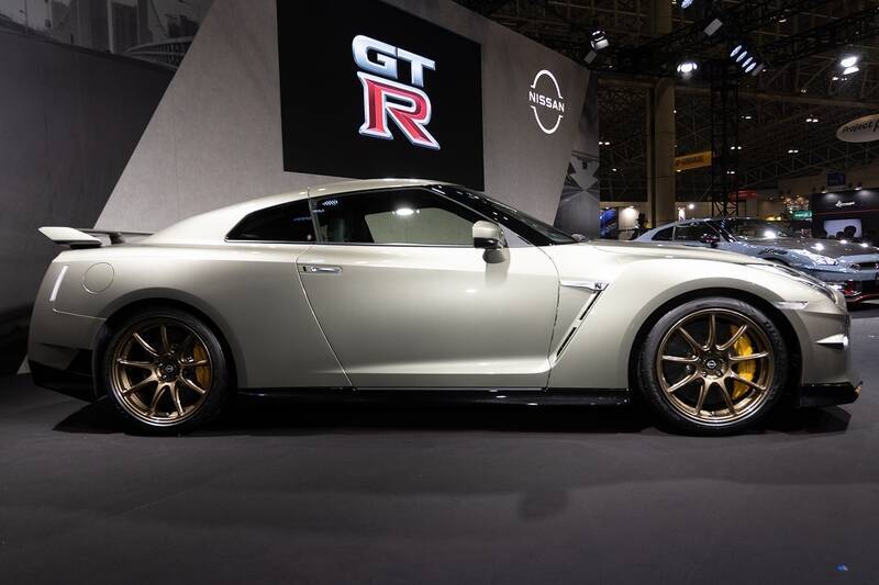 日産が新型「GT-R」を発表！ 限定仕様車とNISMOチューンをアイドルが最速チェック！