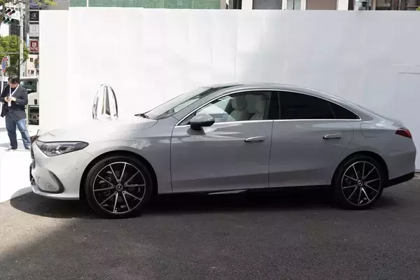 「アジア初上陸！ 表参道のど真ん中でメルセデスの世界観と「I’m donut?」が楽しめる新スポットオープン！」の画像