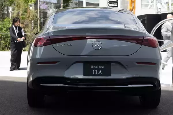 「アジア初上陸！ 表参道のど真ん中でメルセデスの世界観と「I’m donut?」が楽しめる新スポットオープン！」の画像