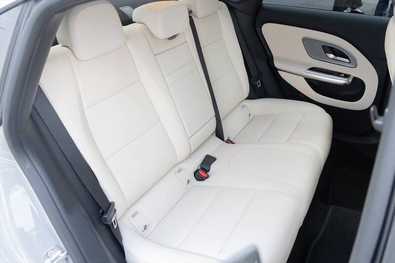 アジア初上陸！ 表参道のど真ん中でメルセデスの世界観と「I’m donut?」が楽しめる新スポットオープン！