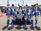 「レース観戦の最新トレンドは「推し活」!? SUPER GTで現役アイドルが“推される側”から“推す側”になってみた」の画像1