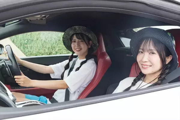 「「NSXでキャンプ」は実在した!? テールゲートに荷物を詰め込むスーパーカー・アウトドアの衝撃」の画像