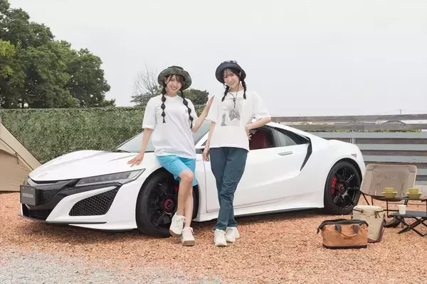 「「NSXでキャンプ」は実在した!? テールゲートに荷物を詰め込むスーパーカー・アウトドアの衝撃」の画像