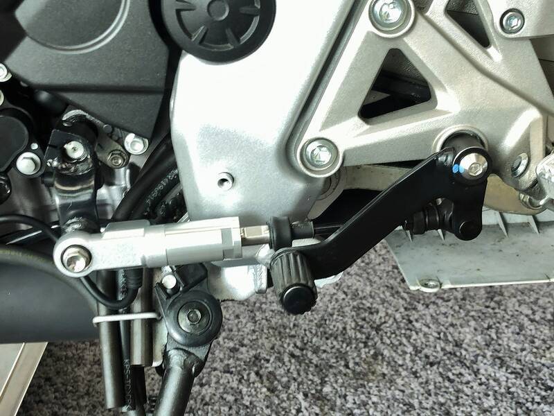 Hondaの最新ロードスポーツ「CBR400R」と「CBR250RR」を比較！ どっちが乗りやすい？