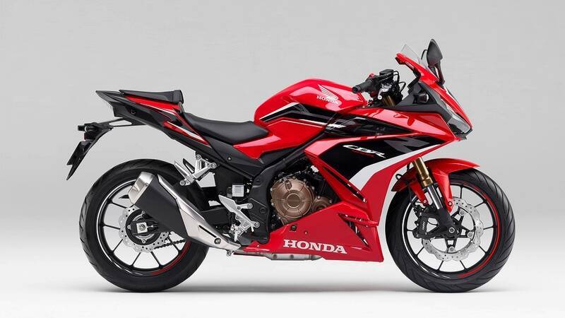 Hondaの最新ロードスポーツ「CBR400R」と「CBR250RR」を比較！ どっちが乗りやすい？