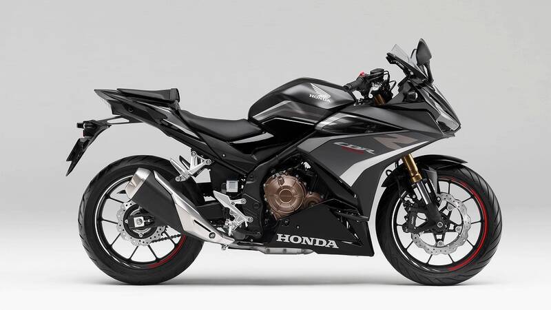 Hondaの最新ロードスポーツ「CBR400R」と「CBR250RR」を比較！ どっちが乗りやすい？