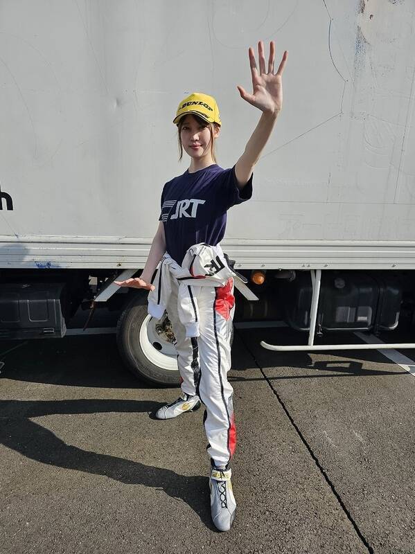 週末レースクイーンの赤城ありさ、走り屋の聖地・渋川伊香保でラリーデビュー！