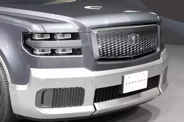 「新型「センチュリー」は日本のおもてなしと匠の技が融合した選ばれし者の車」の画像
