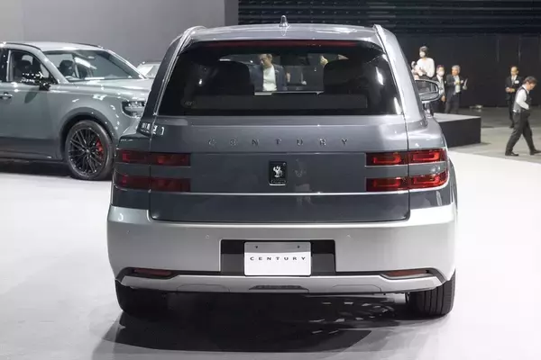 「新型「センチュリー」は日本のおもてなしと匠の技が融合した選ばれし者の車」の画像