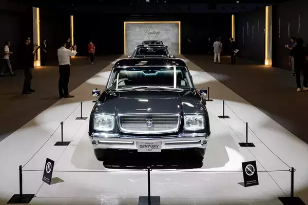 「新型「センチュリー」は日本のおもてなしと匠の技が融合した選ばれし者の車」の画像