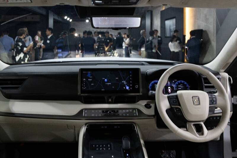 新型「センチュリー」は日本のおもてなしと匠の技が融合した選ばれし者の車