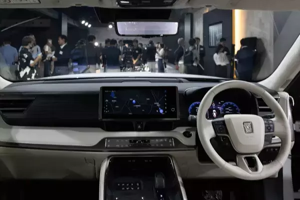 「新型「センチュリー」は日本のおもてなしと匠の技が融合した選ばれし者の車」の画像