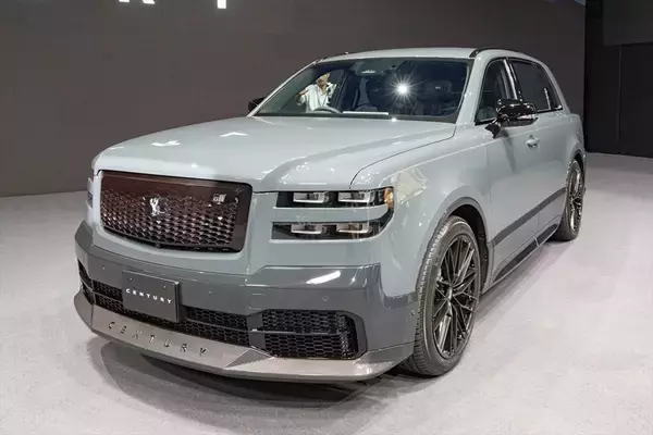 「新型「センチュリー」は日本のおもてなしと匠の技が融合した選ばれし者の車」の画像