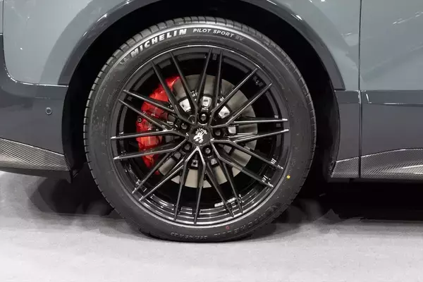 「新型「センチュリー」は日本のおもてなしと匠の技が融合した選ばれし者の車」の画像