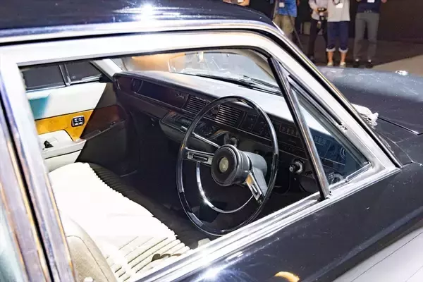「新型「センチュリー」は日本のおもてなしと匠の技が融合した選ばれし者の車」の画像