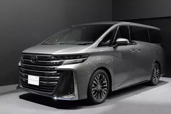 「新型「センチュリー」は日本のおもてなしと匠の技が融合した選ばれし者の車」の画像
