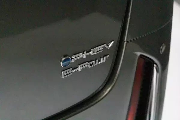 「新型「センチュリー」は日本のおもてなしと匠の技が融合した選ばれし者の車」の画像
