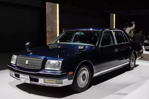 「新型「センチュリー」は日本のおもてなしと匠の技が融合した選ばれし者の車」の画像