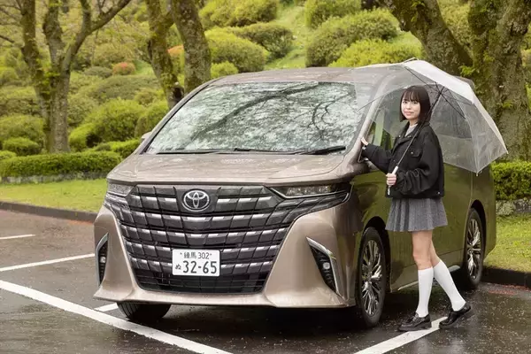 「売れまくってるトヨタのミニバン「アルファード」はPHEVによって完成する」の画像