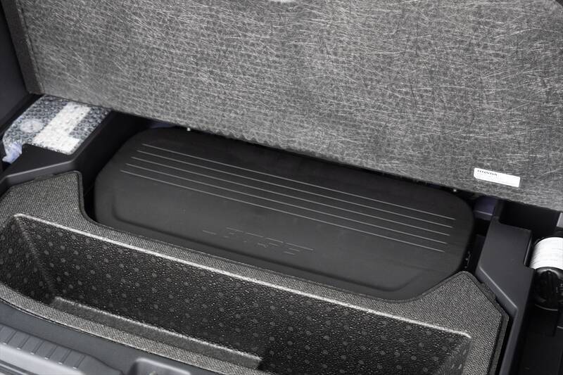 俺たちはこういうホンダを待っていた！ 軽EVベースの痛快ホットハッチ「Super-ONE」が楽しすぎた