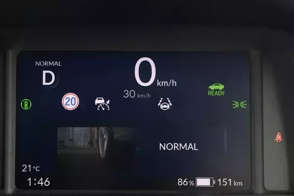 「俺たちはこういうホンダを待っていた！ 軽EVベースの痛快ホットハッチ「Super-ONE」が楽しすぎた」の画像