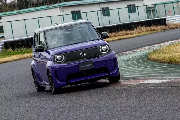 「俺たちはこういうホンダを待っていた！ 軽EVベースの痛快ホットハッチ「Super-ONE」が楽しすぎた」の画像